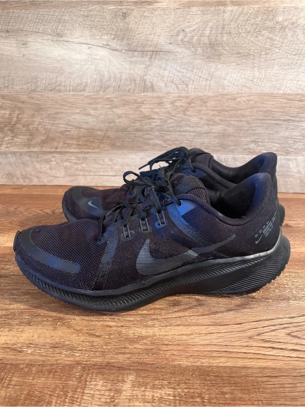 Nike Quest 4 Men’s Sneakers Running Shoes Size‎ 12